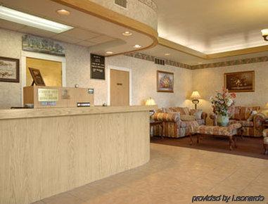 Ramada By Wyndham Flemington Interior foto